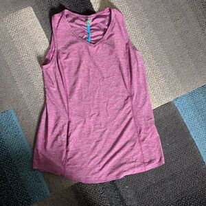 Women’s Sleeveless Heathered Pink/Maroon Tank Top Medium